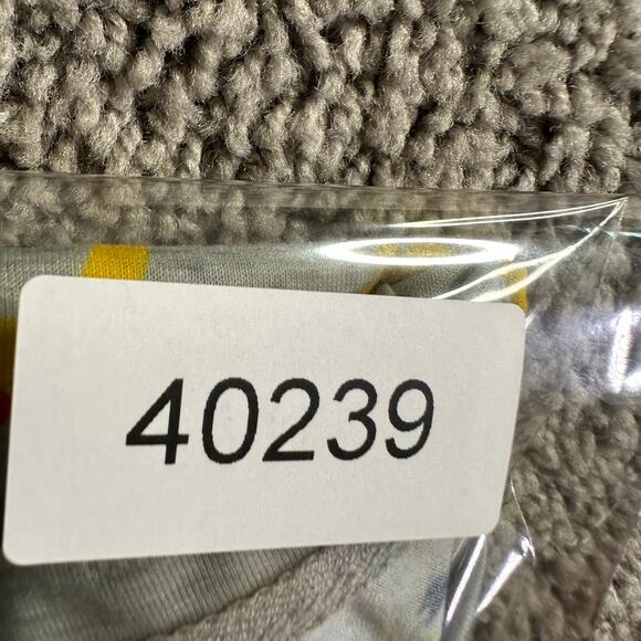 Disney Shirt Womens Extra Large Gray AOP 2020 Magic Kingdom Cast V Neck Ladies - Picture 12 of 12